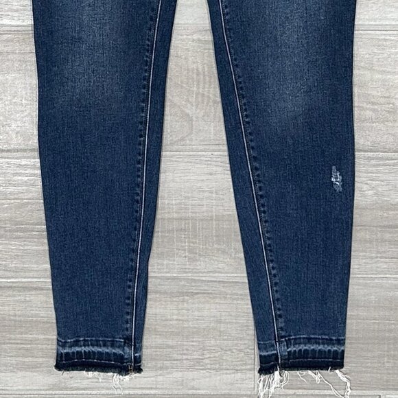 Spanx Distressed Denim Leggings Release Hem Skinny Jeans in Medium Wash Size LT - Picture 8 of 16